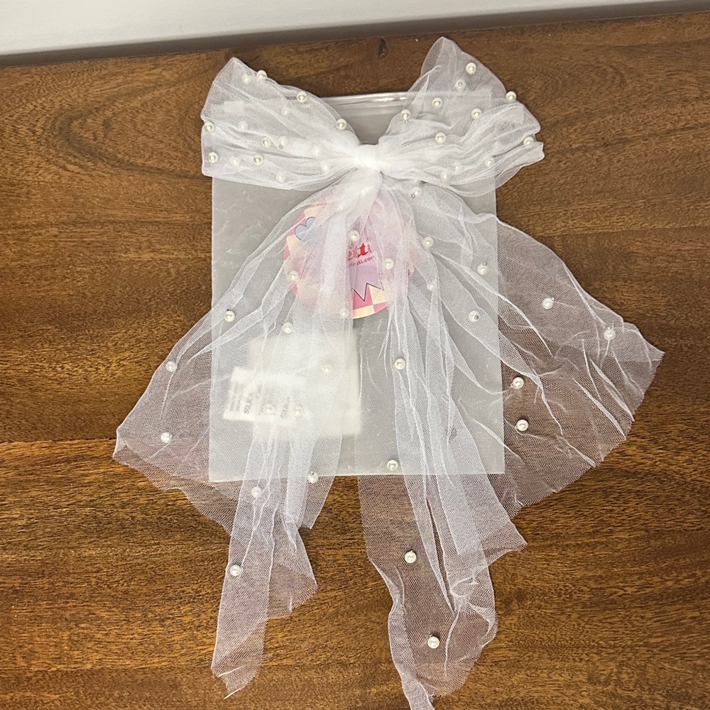 Mesh White & Pearl Hair Bow barrette